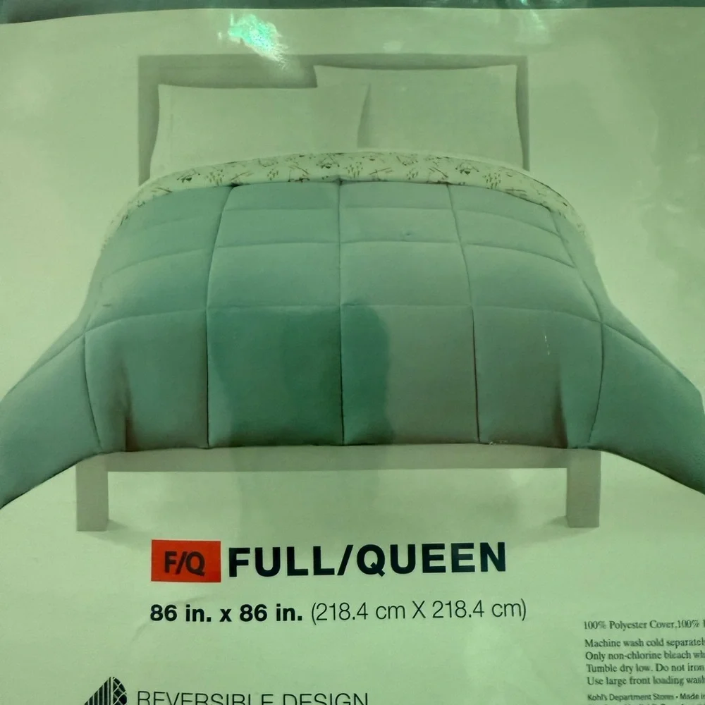 New full queen comforter